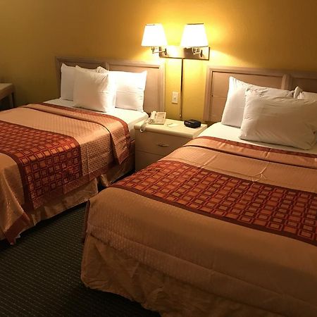 Budget Host Inn Sandusky Eksteriør billede