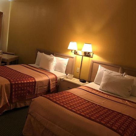 Budget Host Inn Sandusky Eksteriør billede