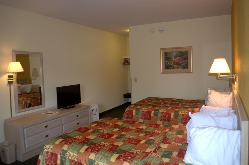 Budget Host Inn Sandusky Eksteriør billede