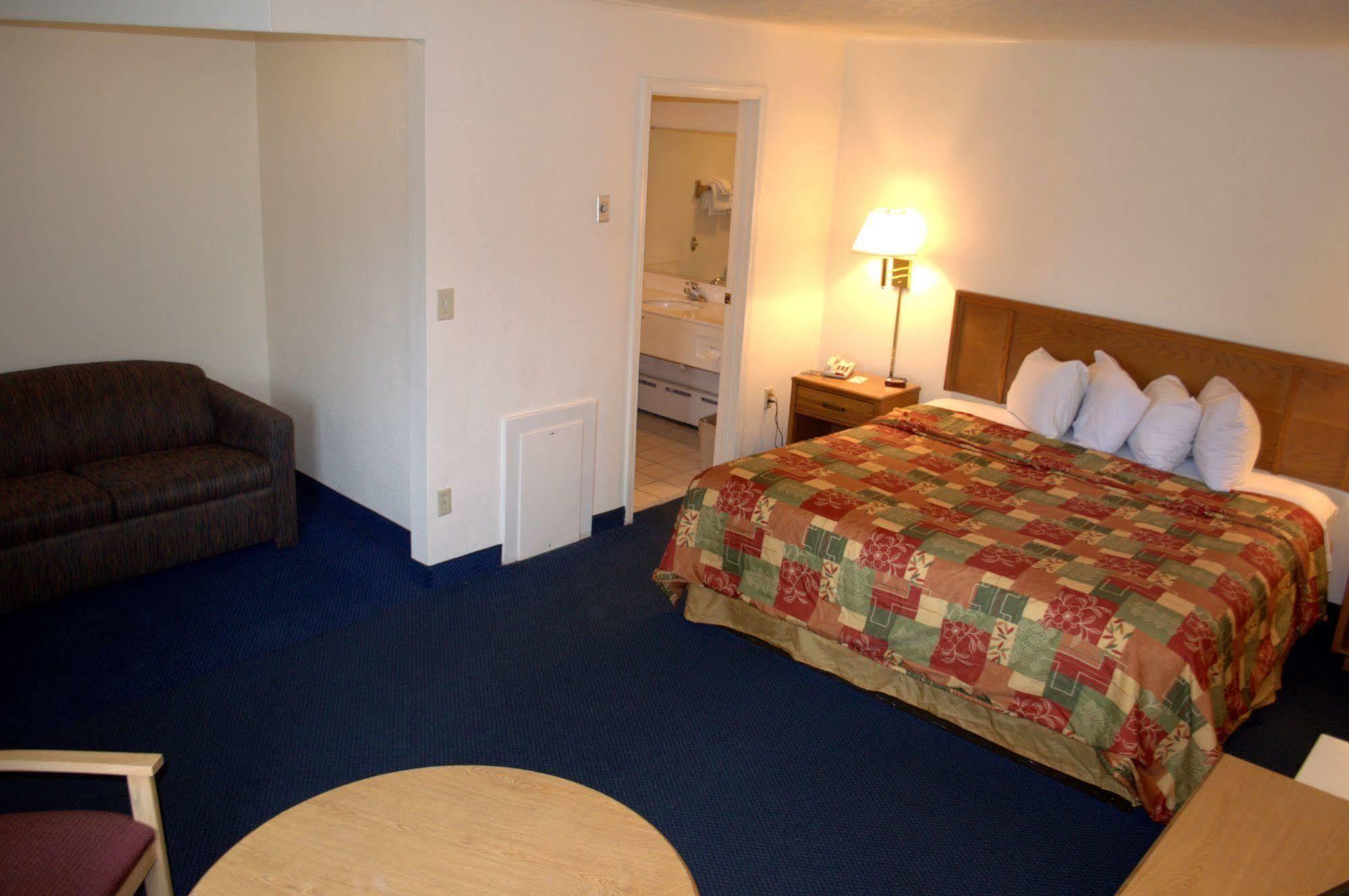 Budget Host Inn Sandusky Eksteriør billede